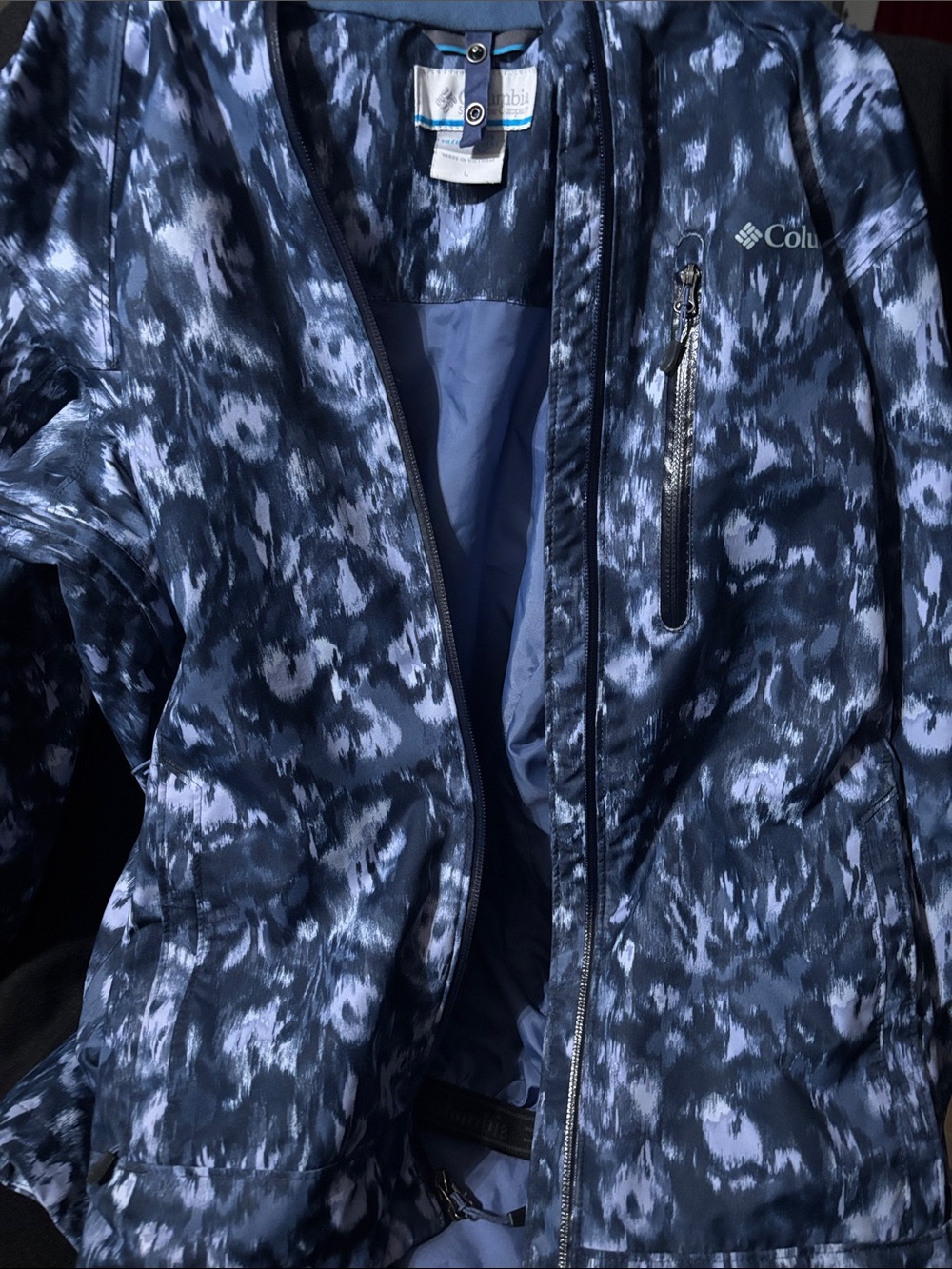 Women's Columbia Whirlibird Printed Interchange Jacket in a blue pattern